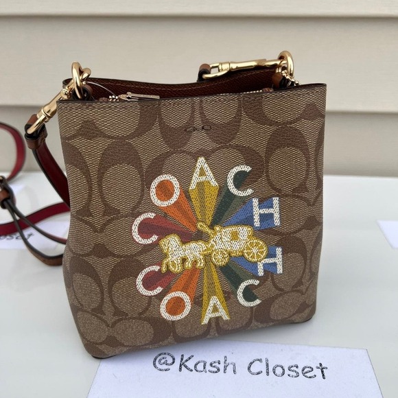 COACH Bucket Bag Mini Town In Signature Canvas Rainbow - Picture 2 of 9